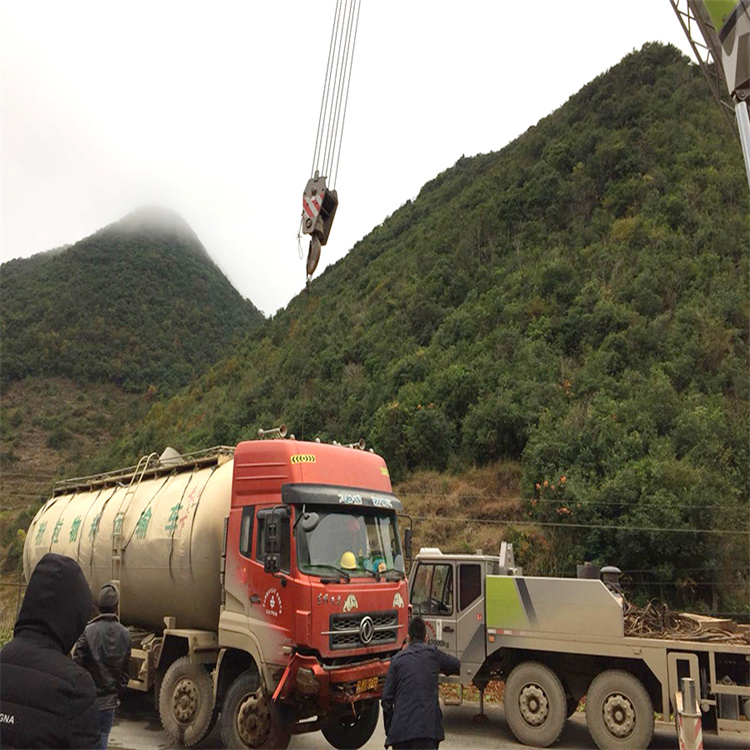 谢家集道路救援大型车辆吊装